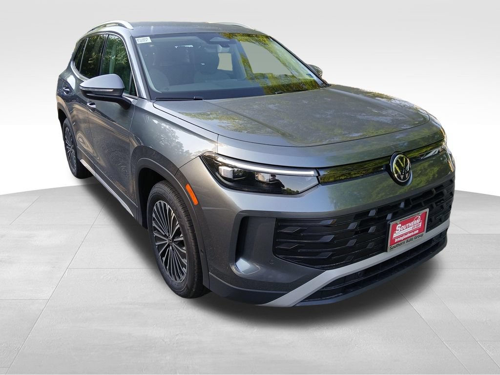 New 2026 Volkswagen Tiguan S FWD image 7