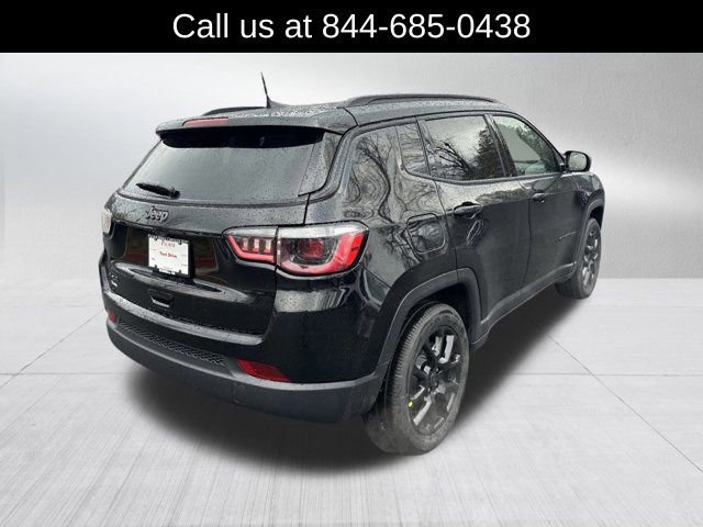 New 2026 Jeep Compass Latitude image 5