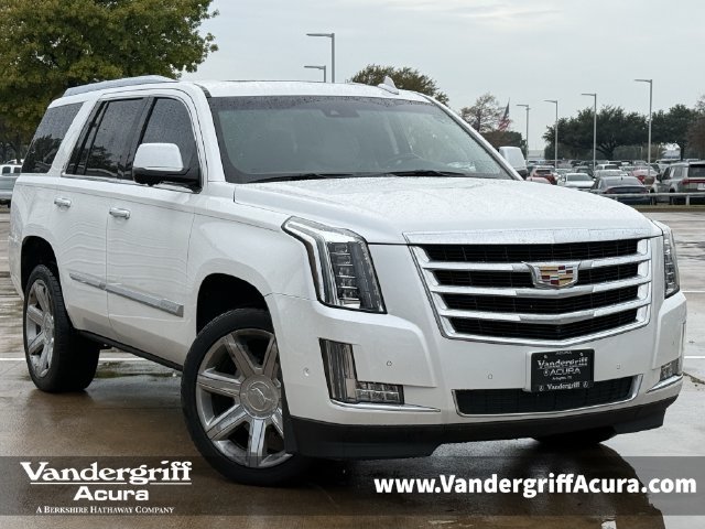 Used 2018 Cadillac Escalade Luxury AWD/4WD image 1