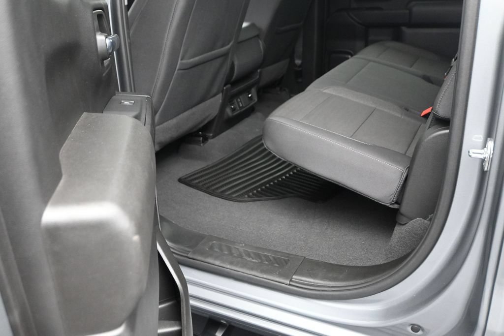 Used 2026 Chevrolet Silverado 1500 Custom RWD image 12