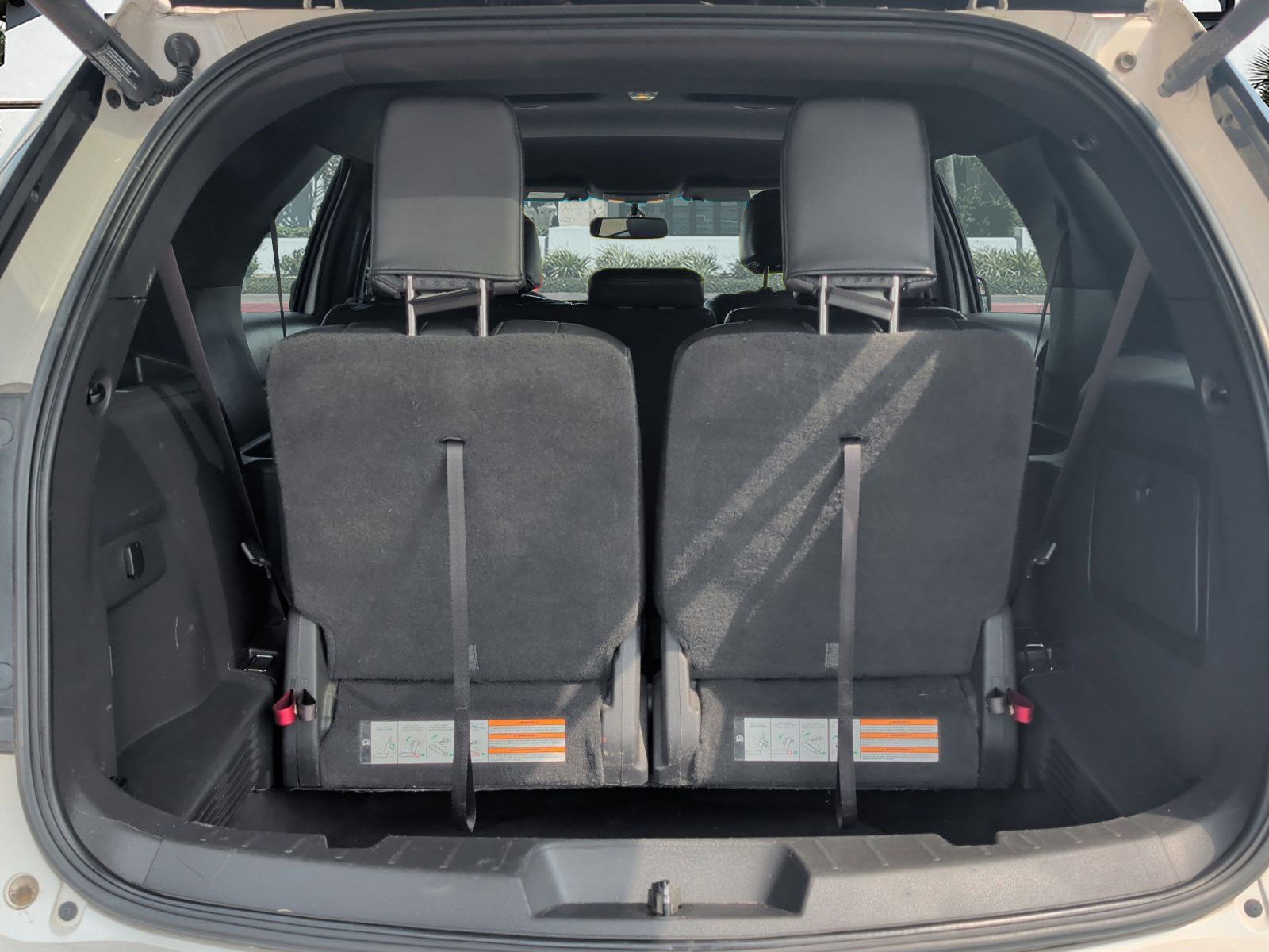 Used 2015 Ford Explorer XLT w/ Equipment Group 202A FWD image 26