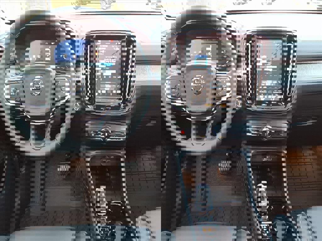 New 2026 Volvo XC40 B5 Plus w/ Protection Package Premier image 9