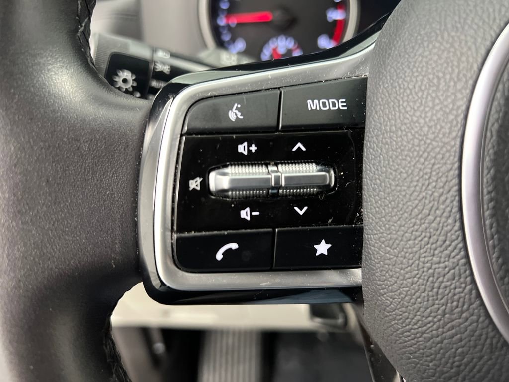 Used 2024 Kia Carnival LX image 49