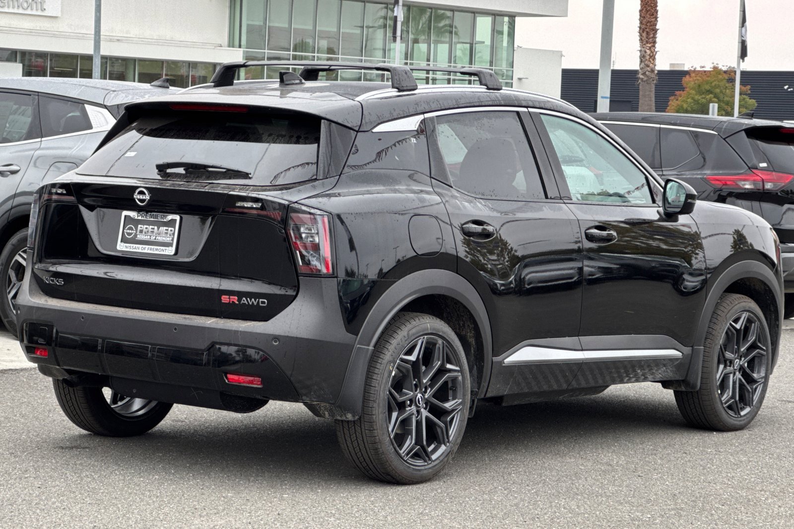 New 2026 Nissan Kicks SR w/ SR Premium Package image 4