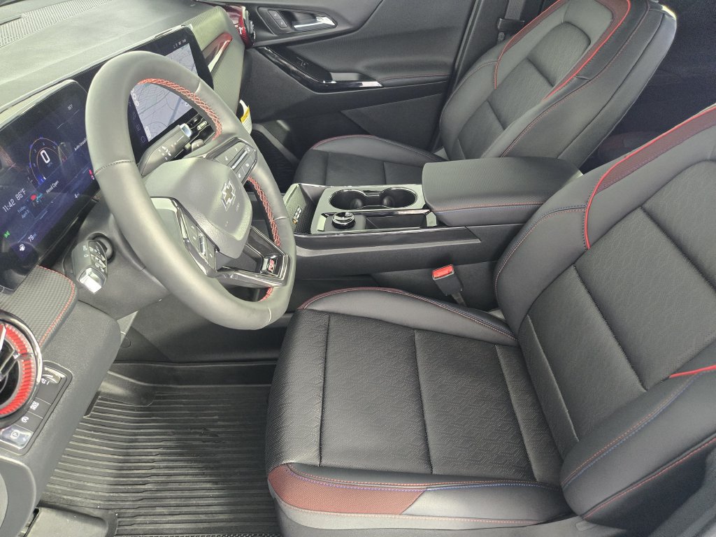 New 2026 Chevrolet Equinox RS w/ Convenience Package III FWD image 15