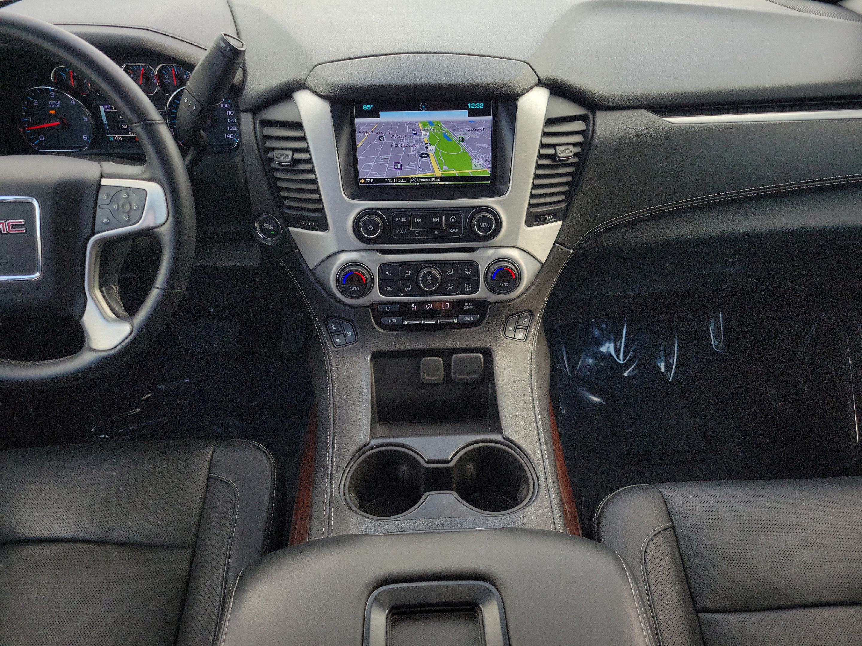 Used 2020 GMC Yukon SLT w/ Open Road Package RWD image 15