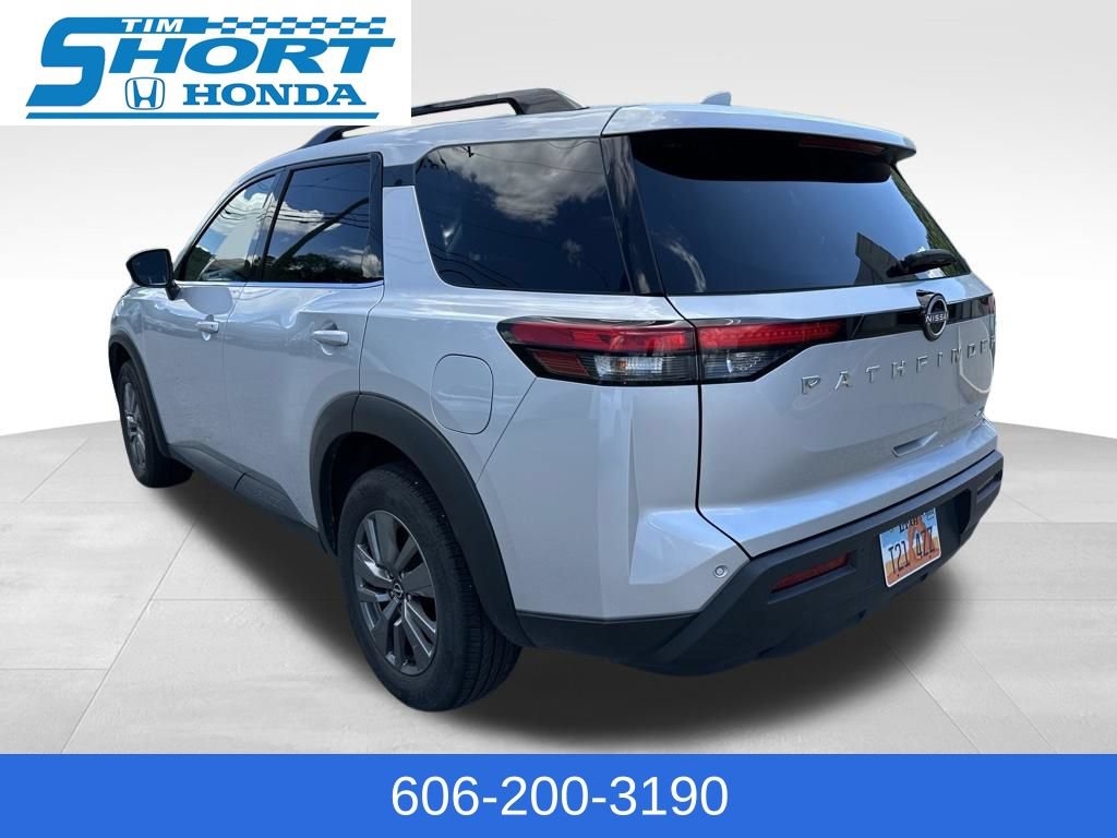 Used 2025 Nissan Pathfinder SV AWD/4WD image 3