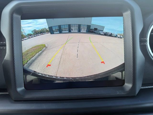 Used 2022 Jeep Wrangler Unlimited Sahara image 28