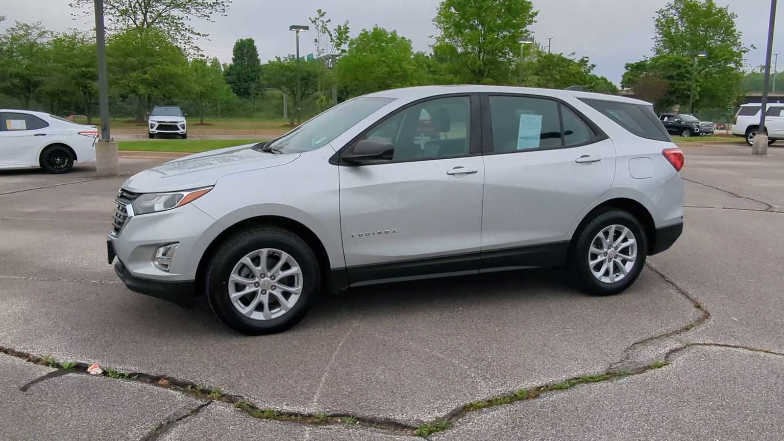 Used 2020 Chevrolet Equinox LS image 4