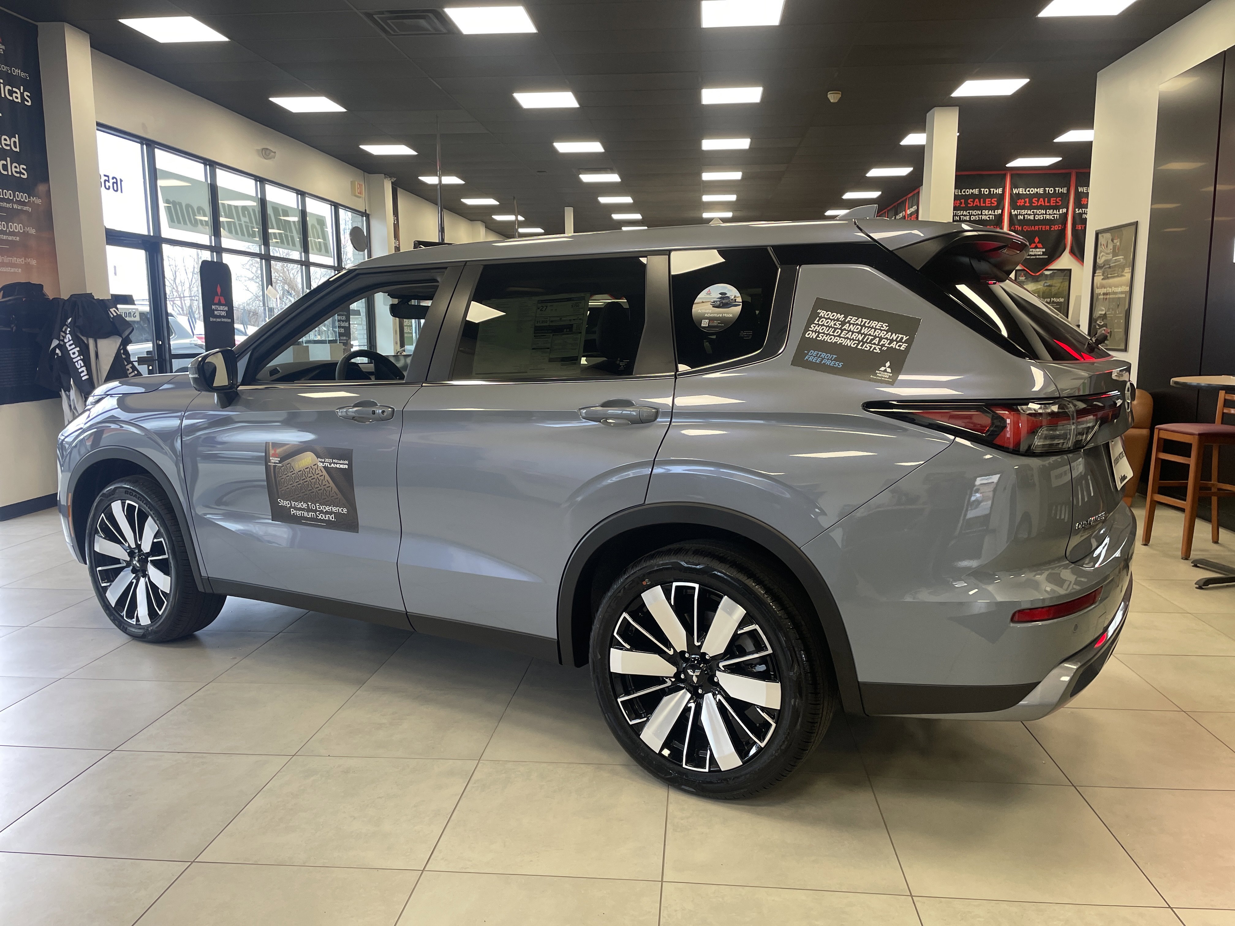 New 2026 Mitsubishi Outlander SE AWD/4WD image 7