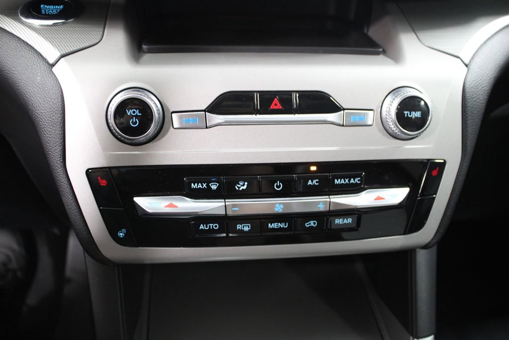 Used 2023 Ford Explorer XLT w/ Equipment Group 202A image 50