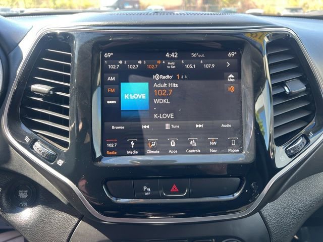 Used 2019 Jeep Cherokee Overland AWD/4WD image 27