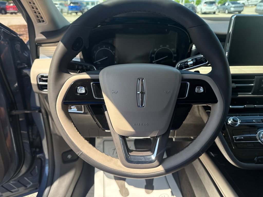 Used 2022 Lincoln Corsair AWD w/ Equipment Group 101A image 19