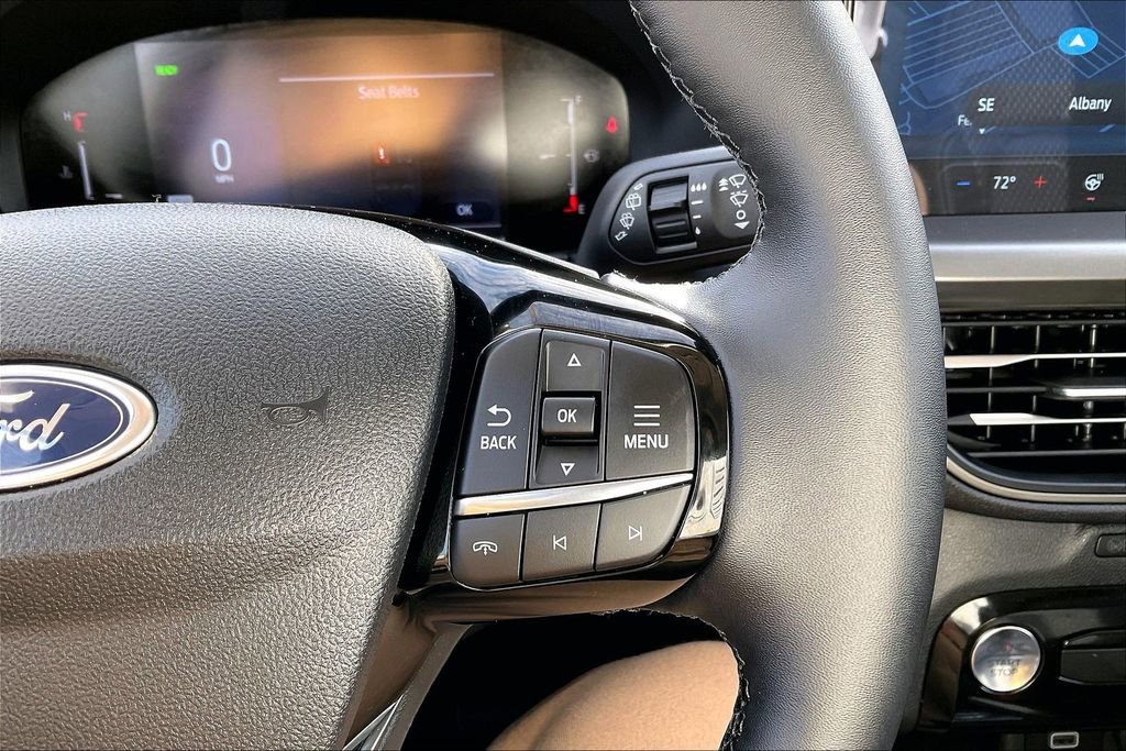 Used 2025 Ford Escape SE image 11