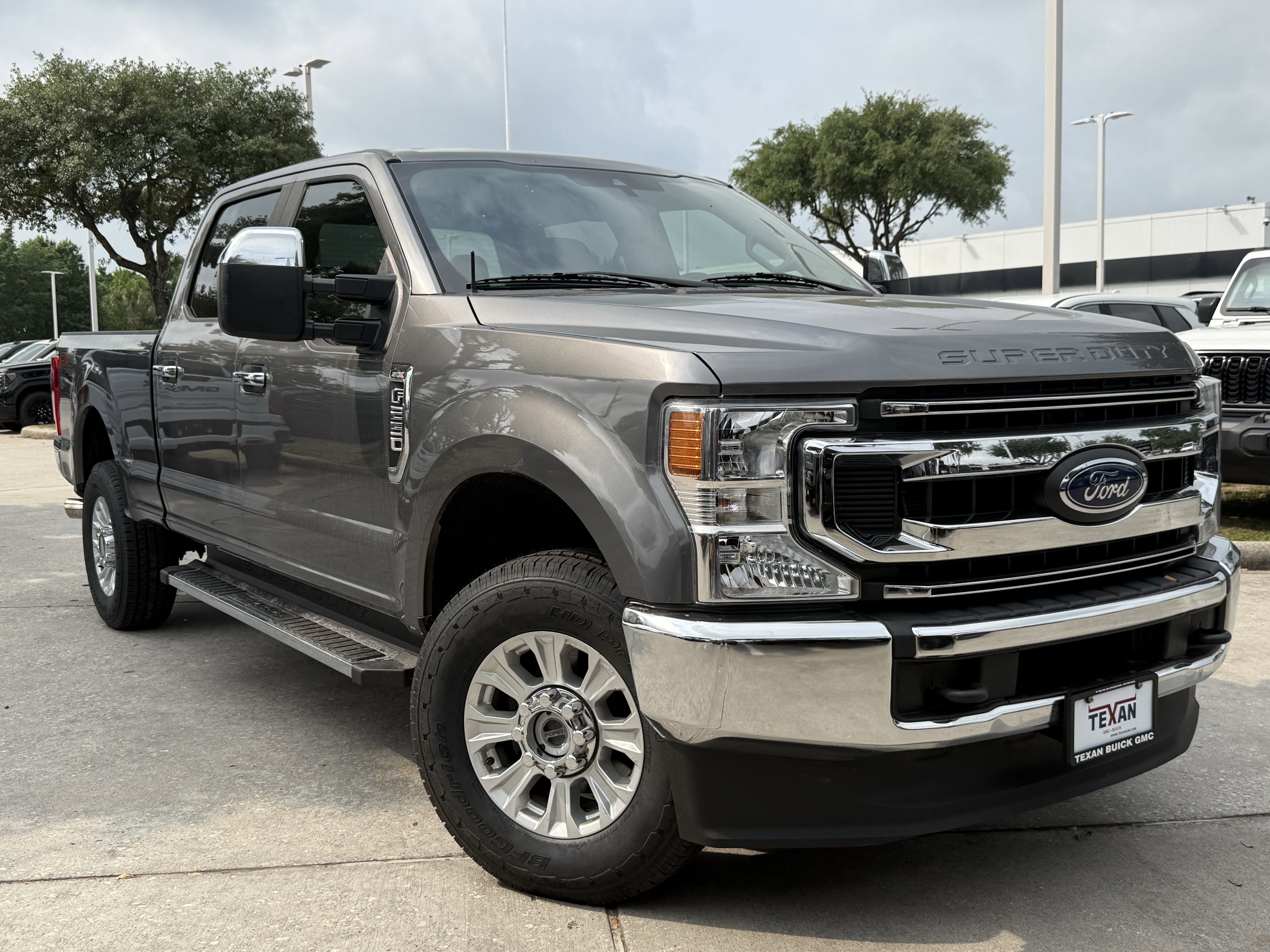 Used 2021 Ford F250 XL w/ STX Appearance Package AWD/4WD image 2