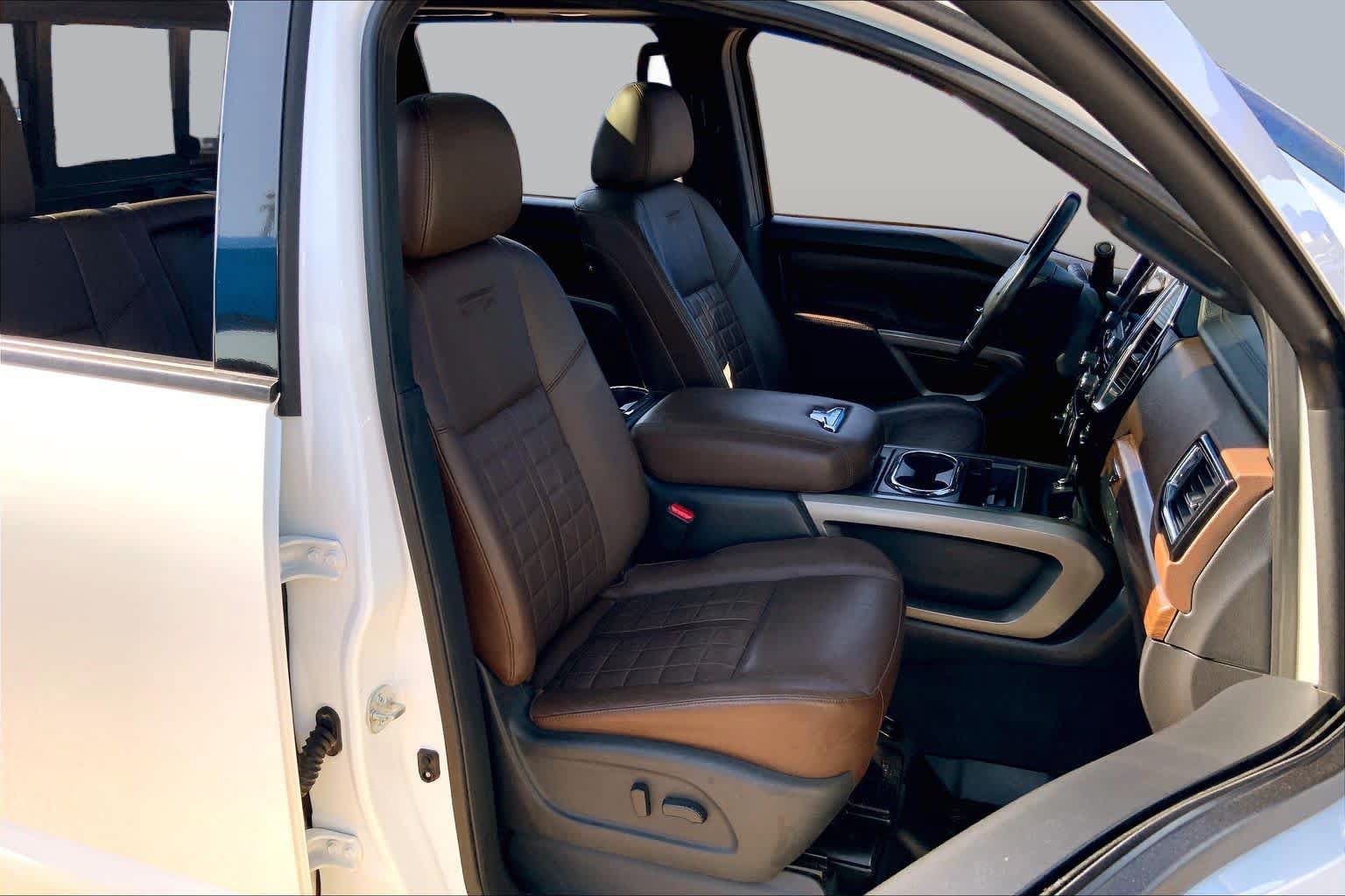 Used 2022 Nissan Titan Platinum Reserve w/ Moonroof Package AWD/4WD image 9