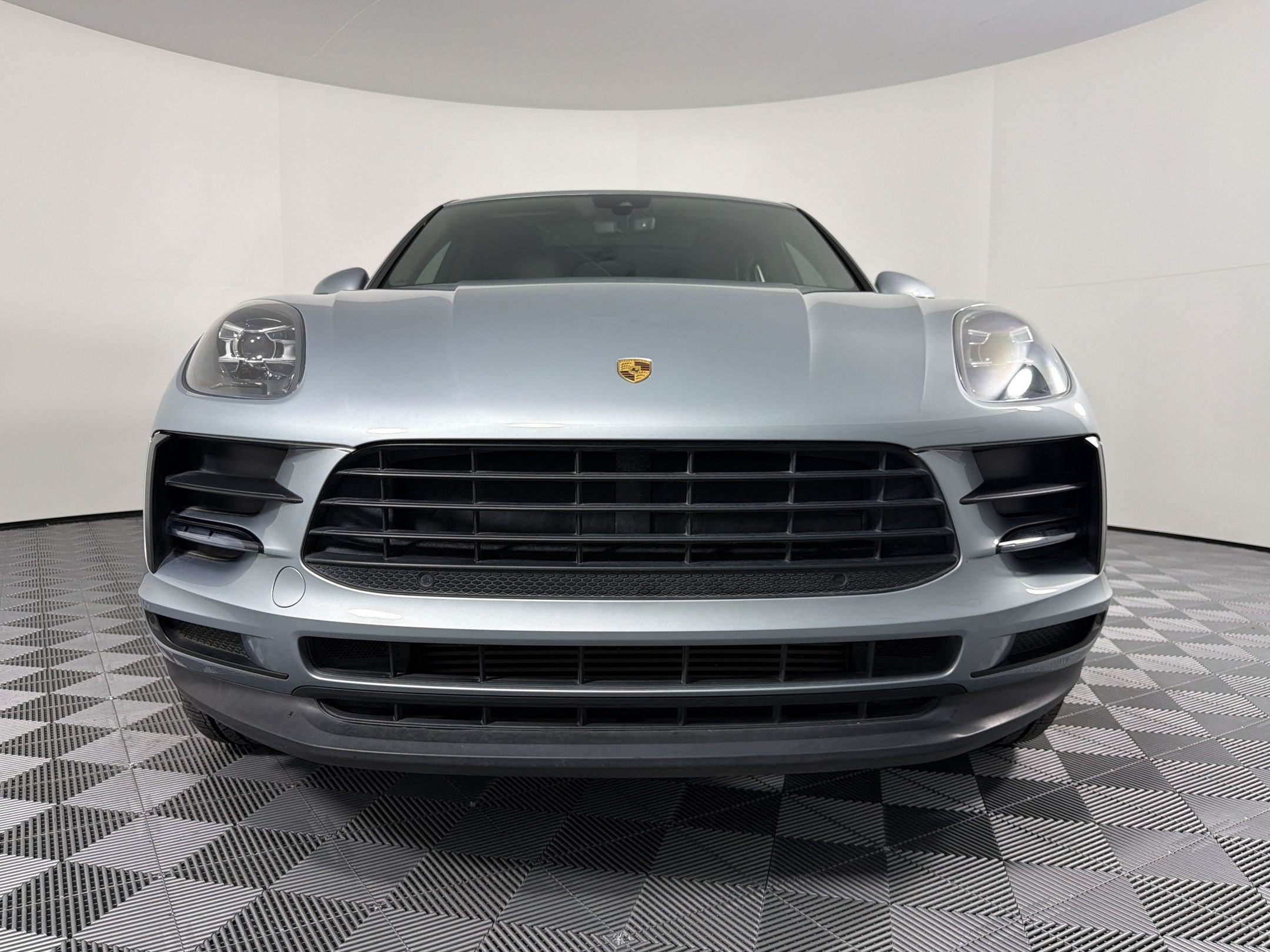Used 2019 Porsche Macan AWD/4WD image 6