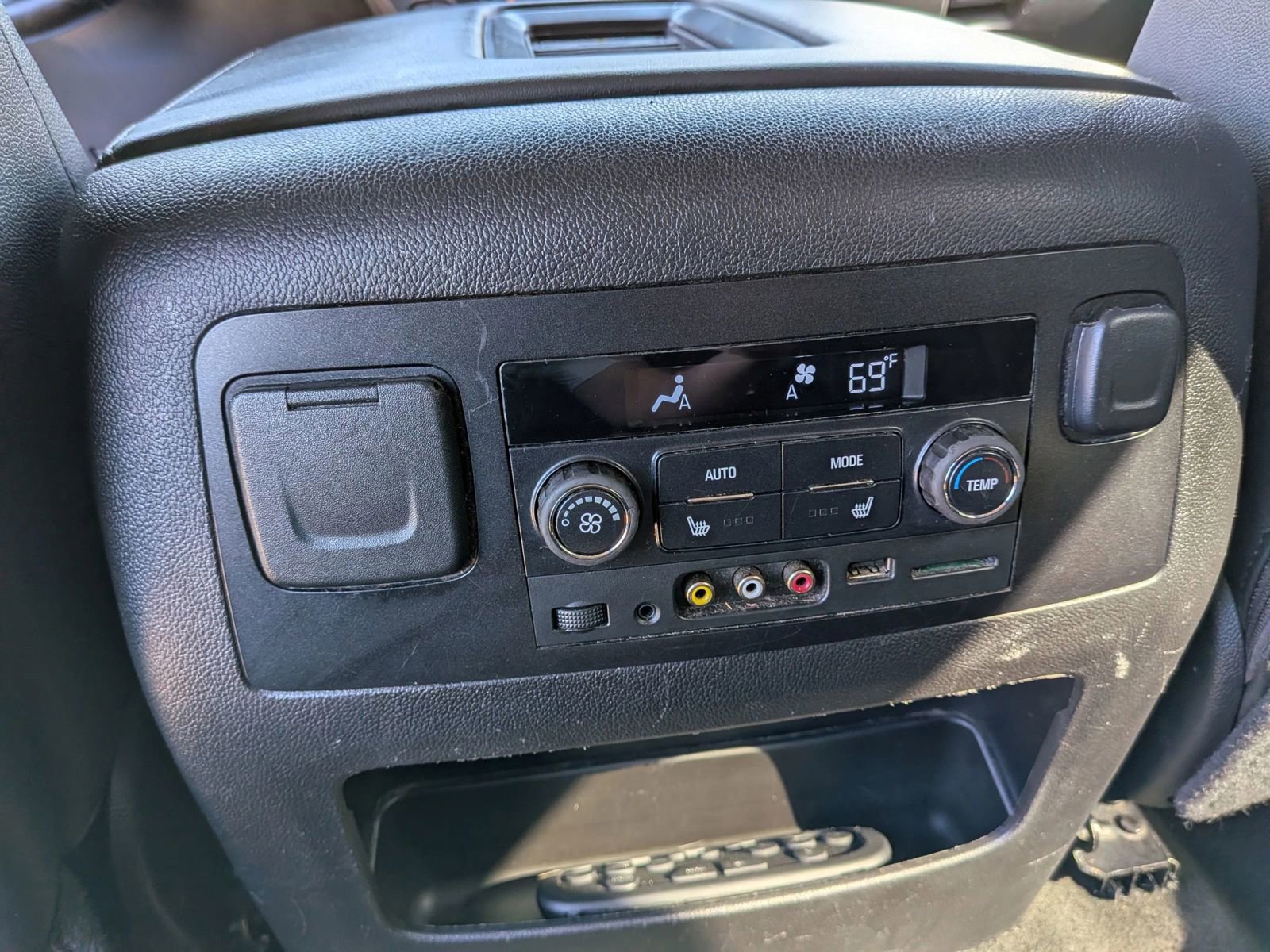 Used 2016 Chevrolet Suburban LTZ image 55