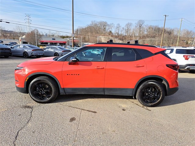 Used 2024 Chevrolet Blazer LT w/ Midnight/Sport Edition image 2