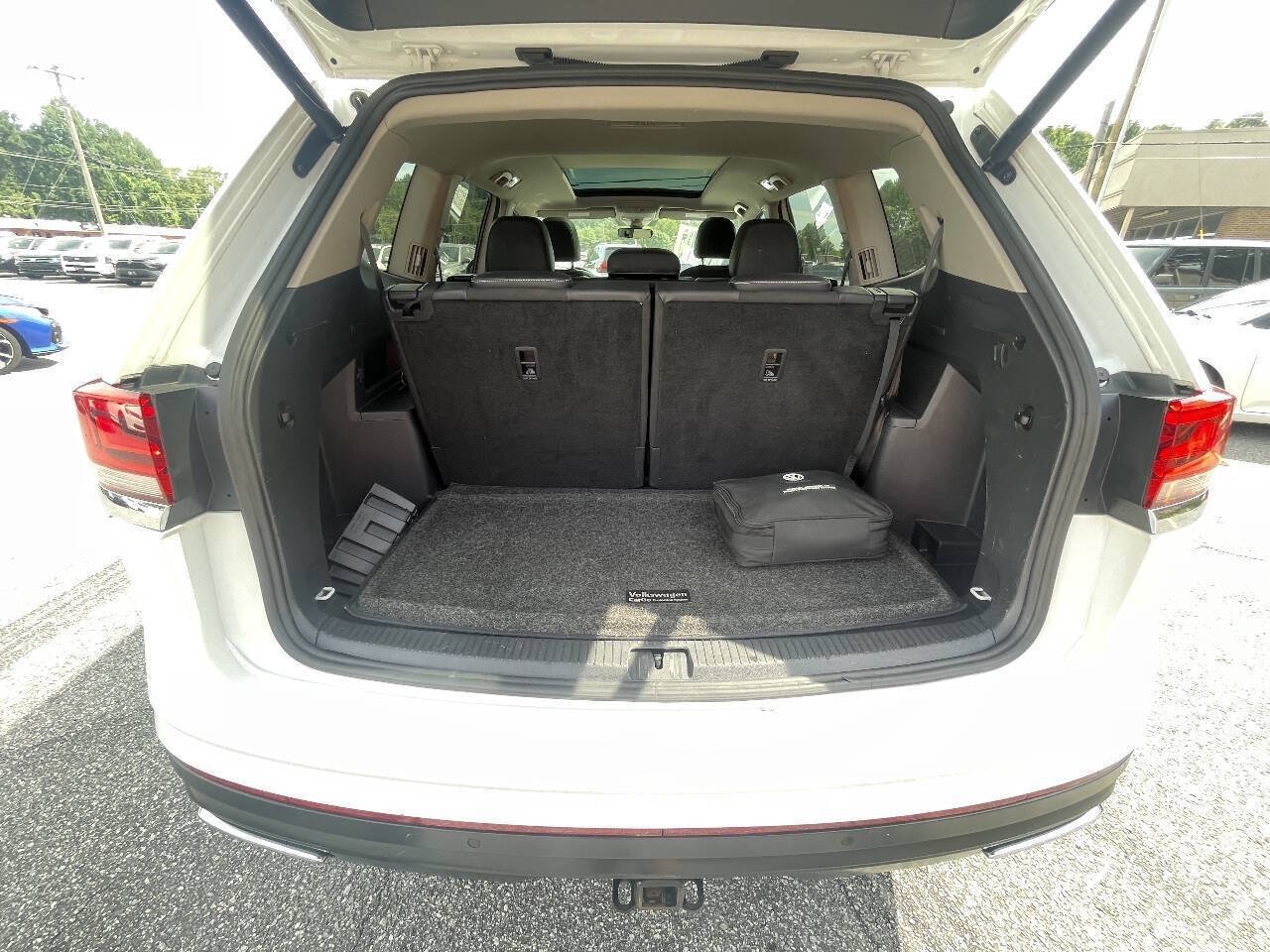 Used 2021 Volkswagen Atlas SEL AWD/4WD image 17