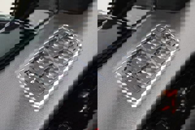 Used 2017 Jaguar F-PACE S image 12