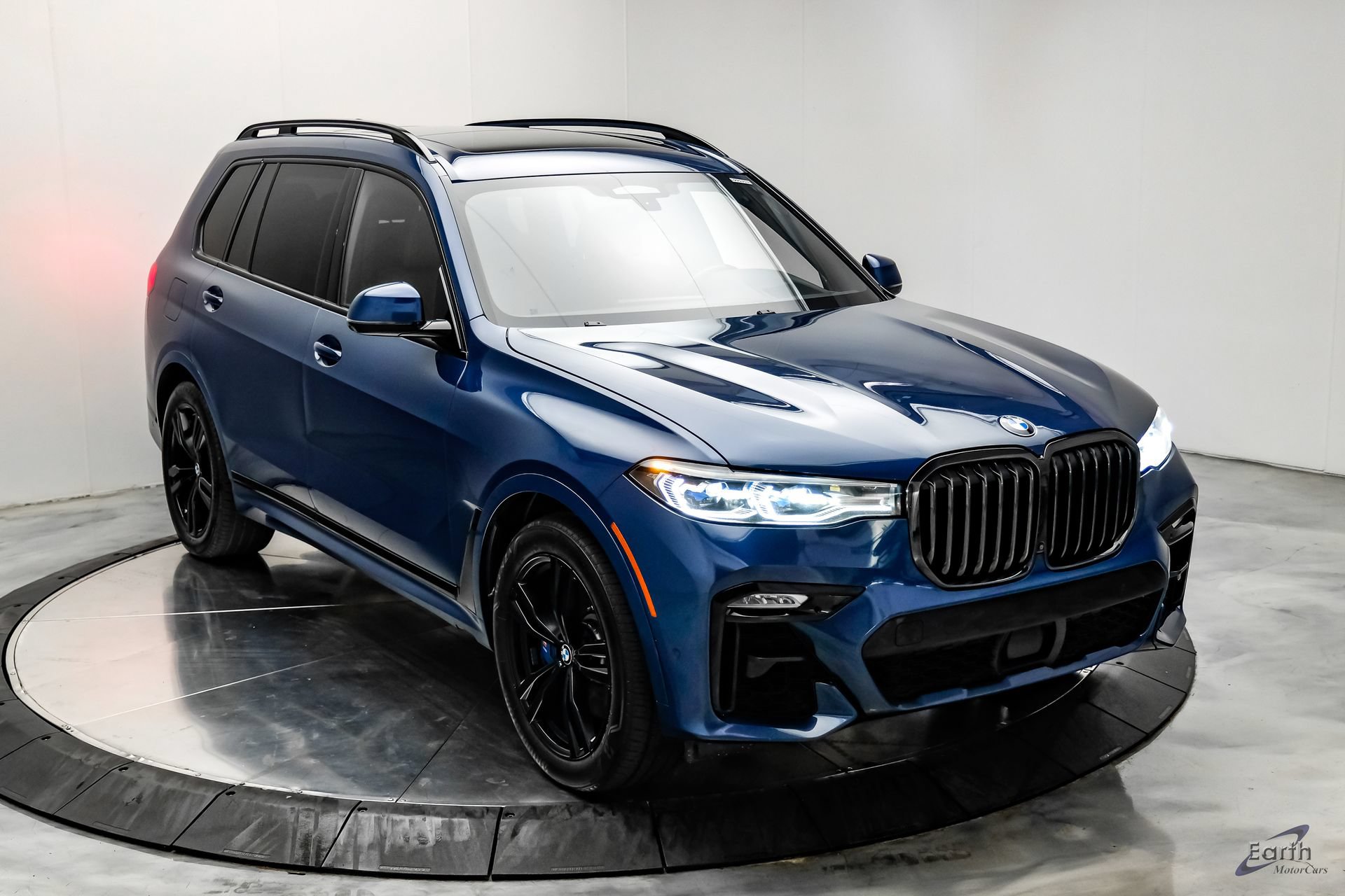 Used 2022 BMW X7 M50i w/ Dynamic Handling Package AWD/4WD image 23
