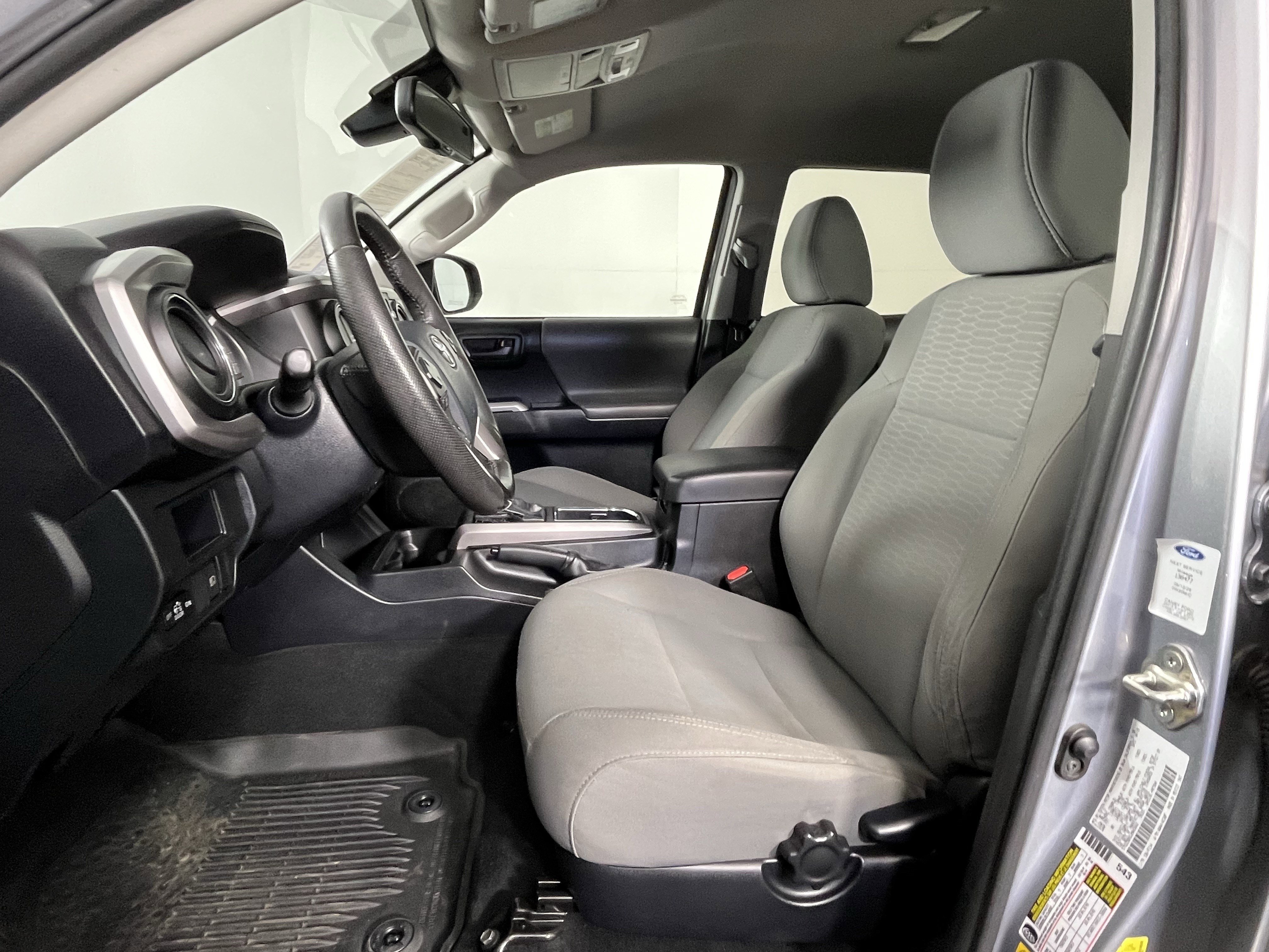 Used 2018 Toyota Tacoma SR5 image 11