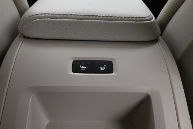 Used 2024 Volvo XC60 B5 Core w/ Protection Package Premier AWD/4WD image 31