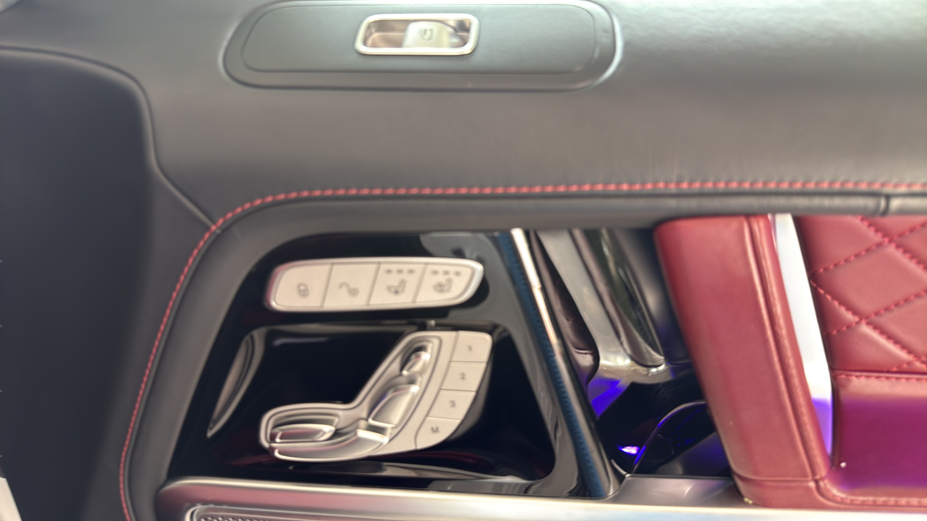 Certified 2021 Mercedes-Benz G 63 AMG 4MATIC image 33