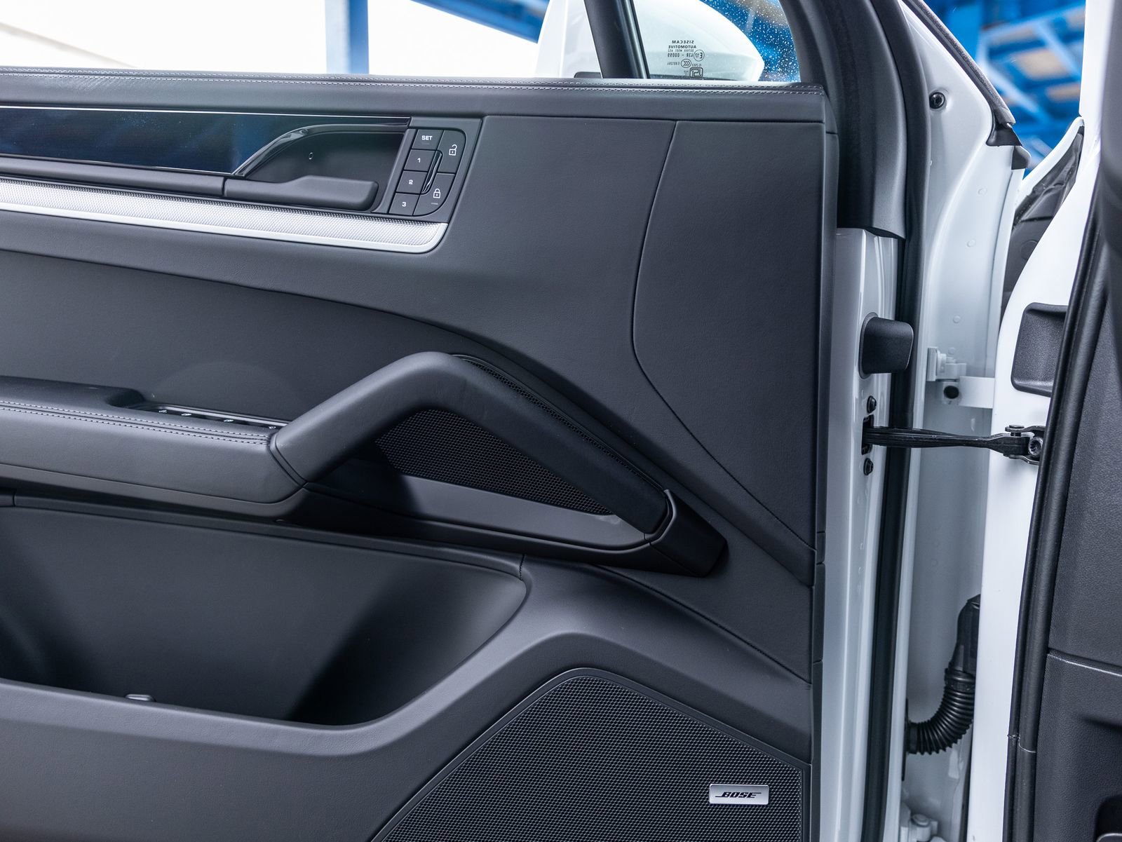 Certified 2025 Porsche Cayenne image 39