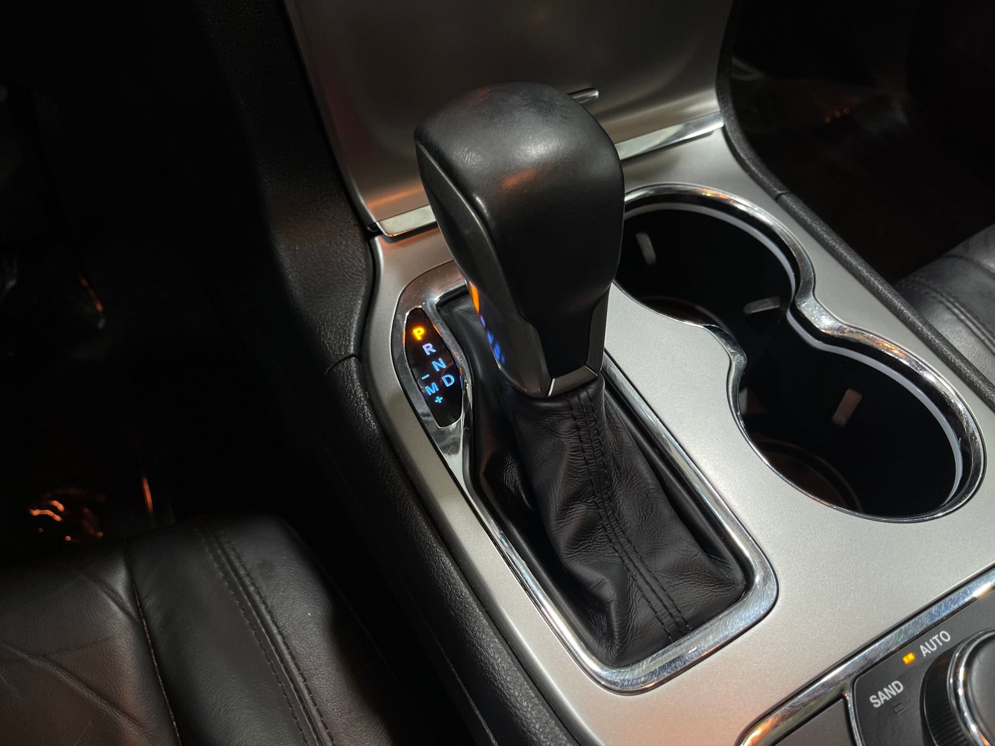 Used 2018 Jeep Grand Cherokee Limited image 30