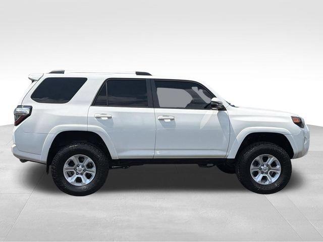 Used 2021 Toyota 4Runner SR5 Premium w/ Moonroof Package AWD/4WD image 9