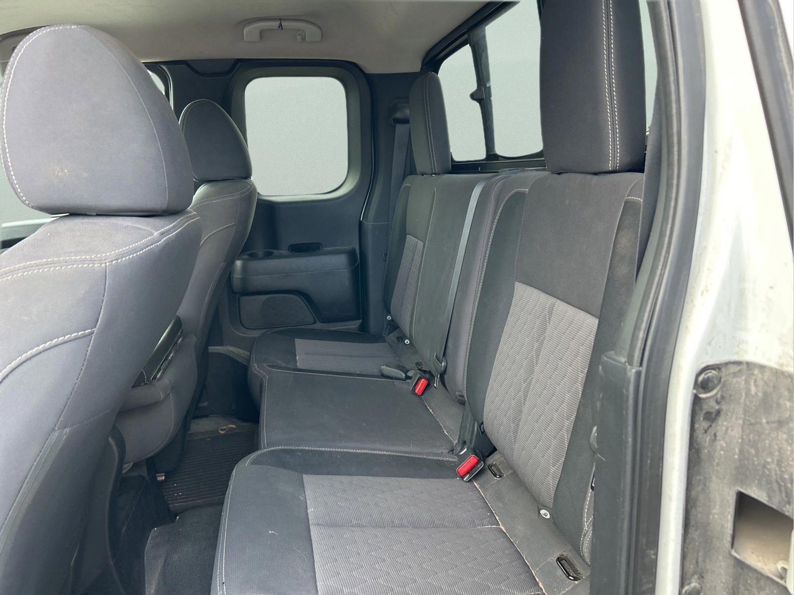 Used 2022 Nissan Titan S image 11