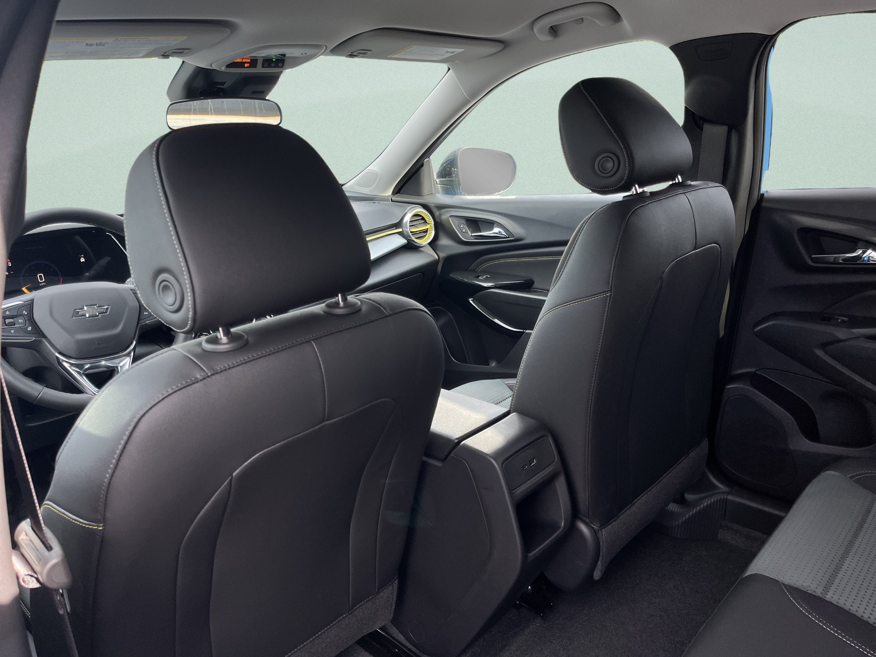New 2026 Chevrolet Trax LT w/ Midnight Edition FWD image 24
