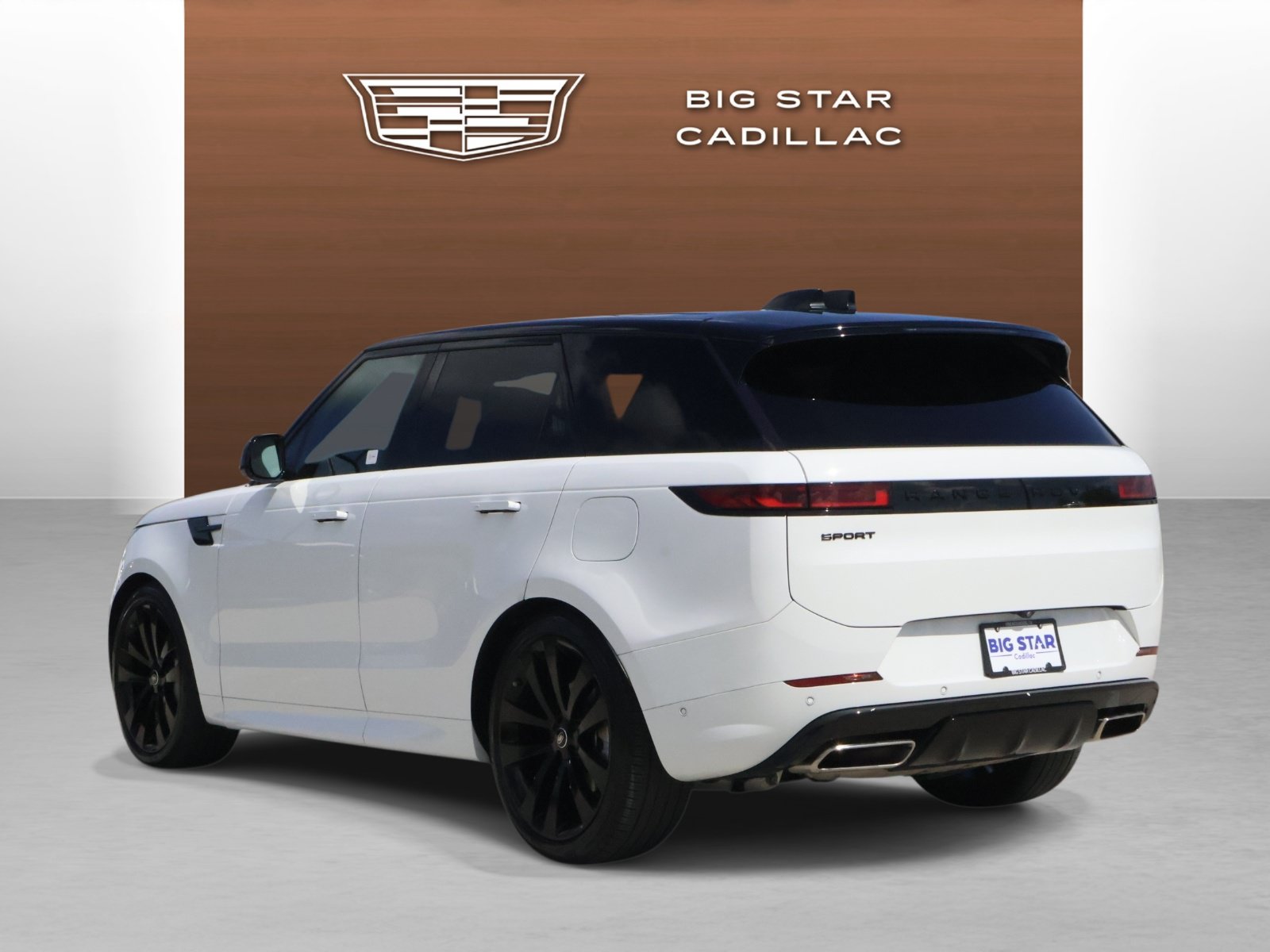 Used 2025 Land Rover Range Rover Sport Dynamic SE AWD/4WD image 3