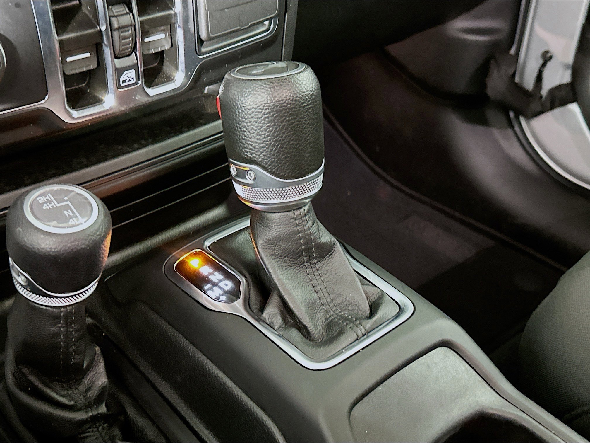 Used 2022 Jeep Wrangler Unlimited Sport AWD/4WD image 23