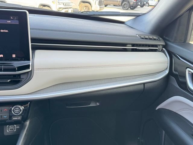 New 2026 Jeep Compass Limited image 18