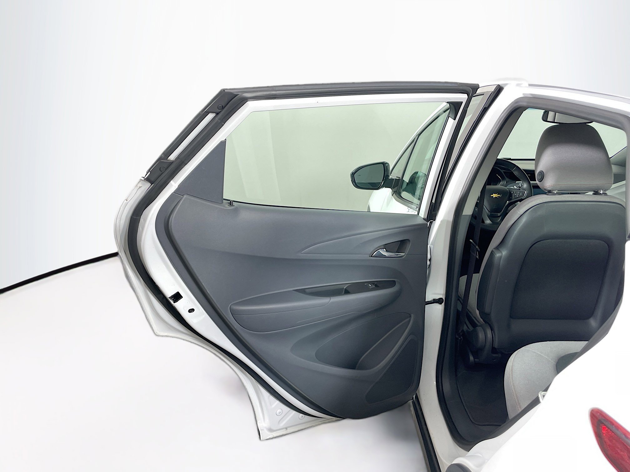 Used 2017 Chevrolet Bolt LT image 2