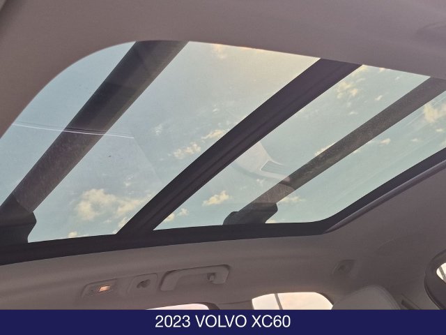 Used 2023 Volvo XC60 B5 Plus w/ Climate Package AWD/4WD image 16