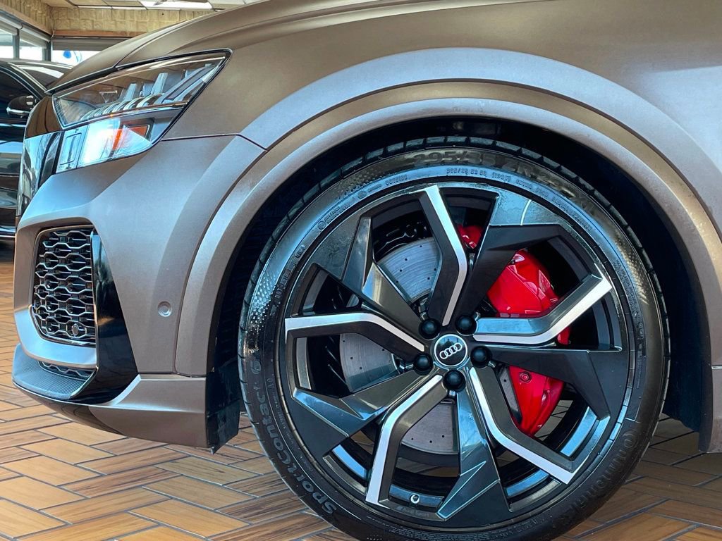 Used 2023 Audi RS Q8 w/ Black Optic Package image 5