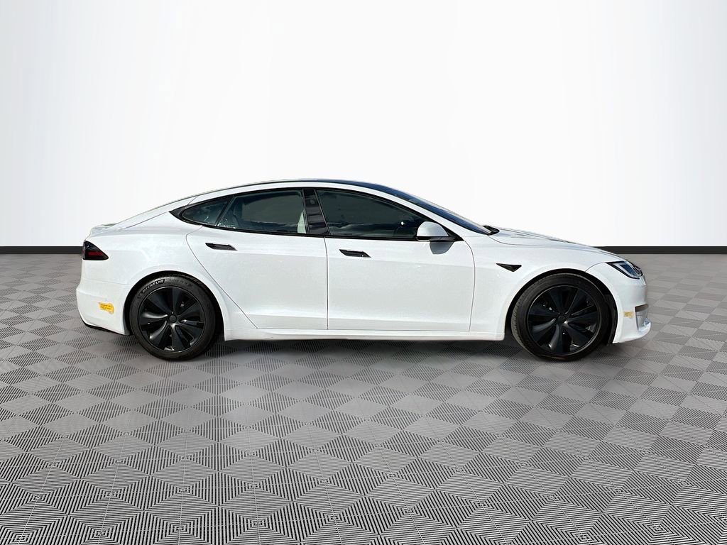 Used 2022 Tesla Model S image 8