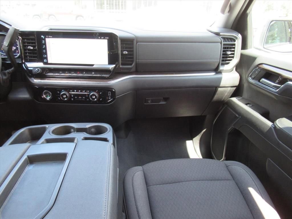 Used 2024 Chevrolet Silverado 1500 LT AWD/4WD image 14