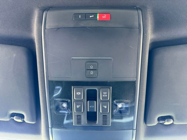 Used 2021 Volkswagen Atlas Cross Sport SEL image 39