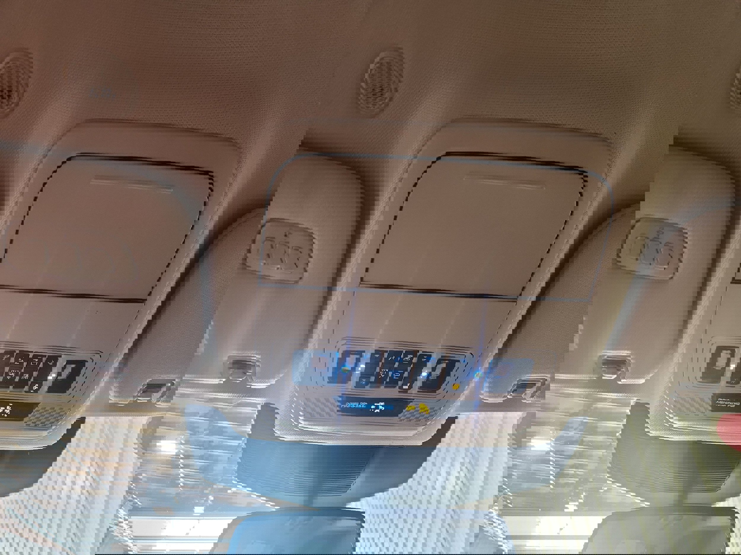 Used 2023 Ford Explorer Platinum w/ Technology Package image 20