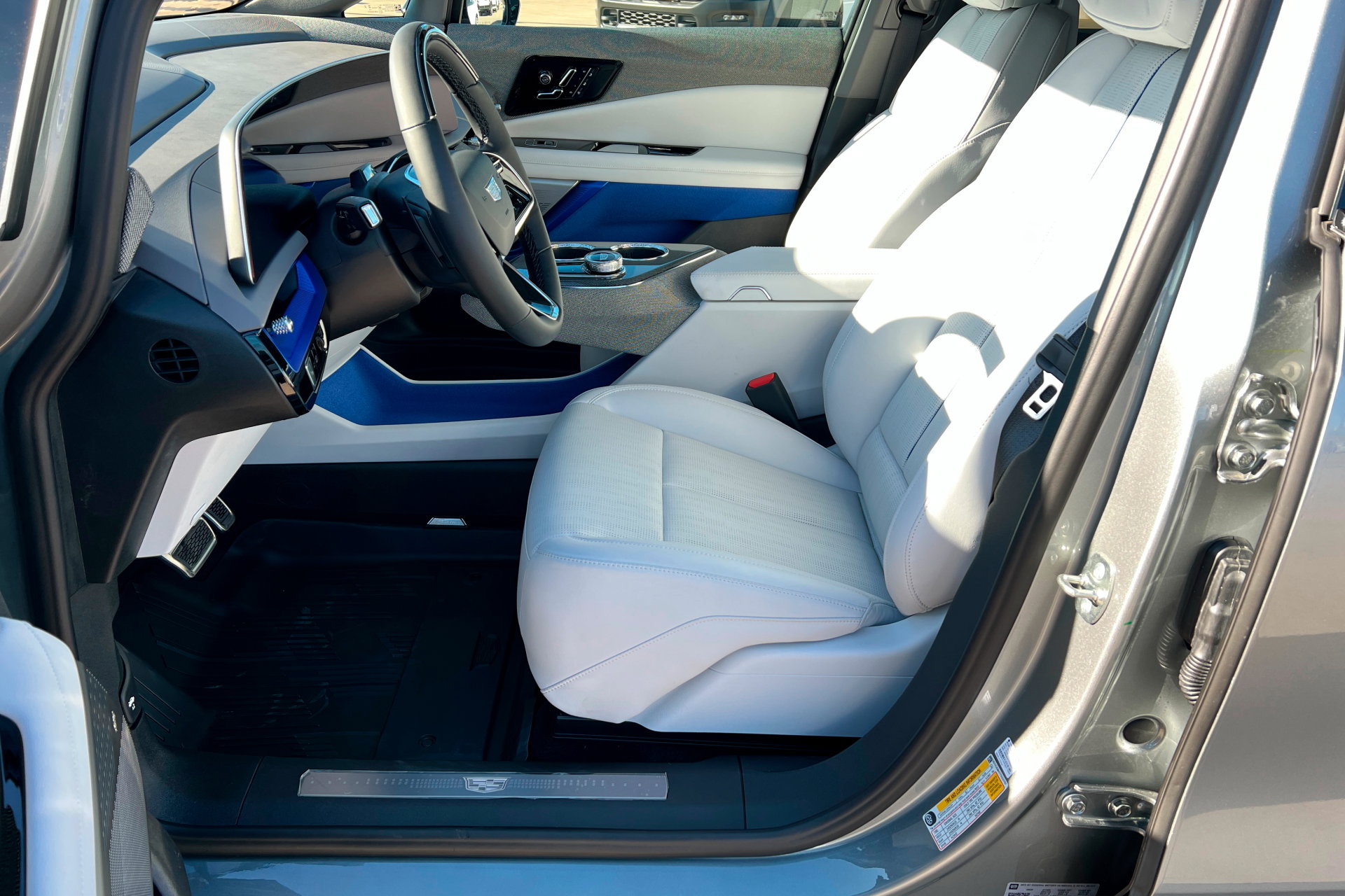 New 2026 Cadillac Optiq Sport 2 w/ LPO, Floor Liner Package image 18