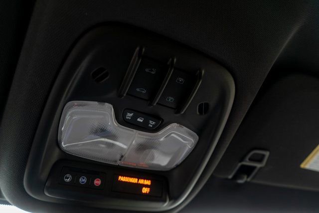 Used 2023 Chevrolet TrailBlazer ACTIV w/ Sun and Liftgate Package FWD image 37