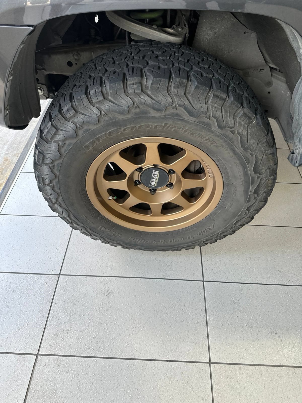 Used 2019 Toyota 4Runner TRD Off-Road AWD/4WD image 2