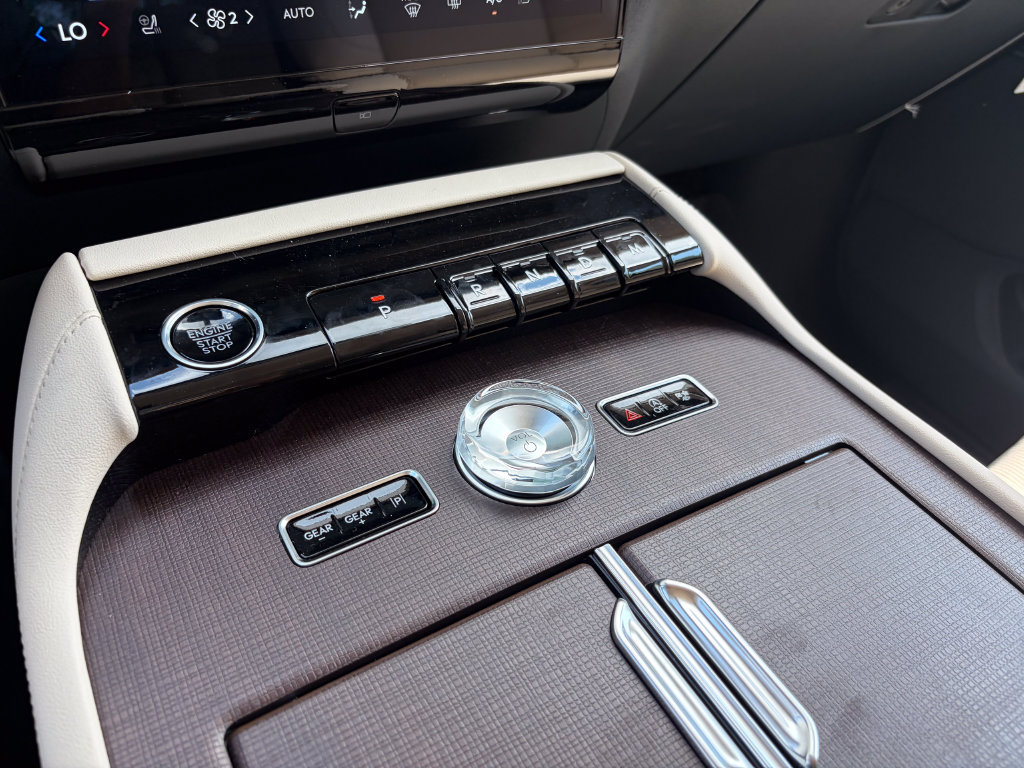 New 2027 Lincoln Navigator Premiere AWD/4WD image 44