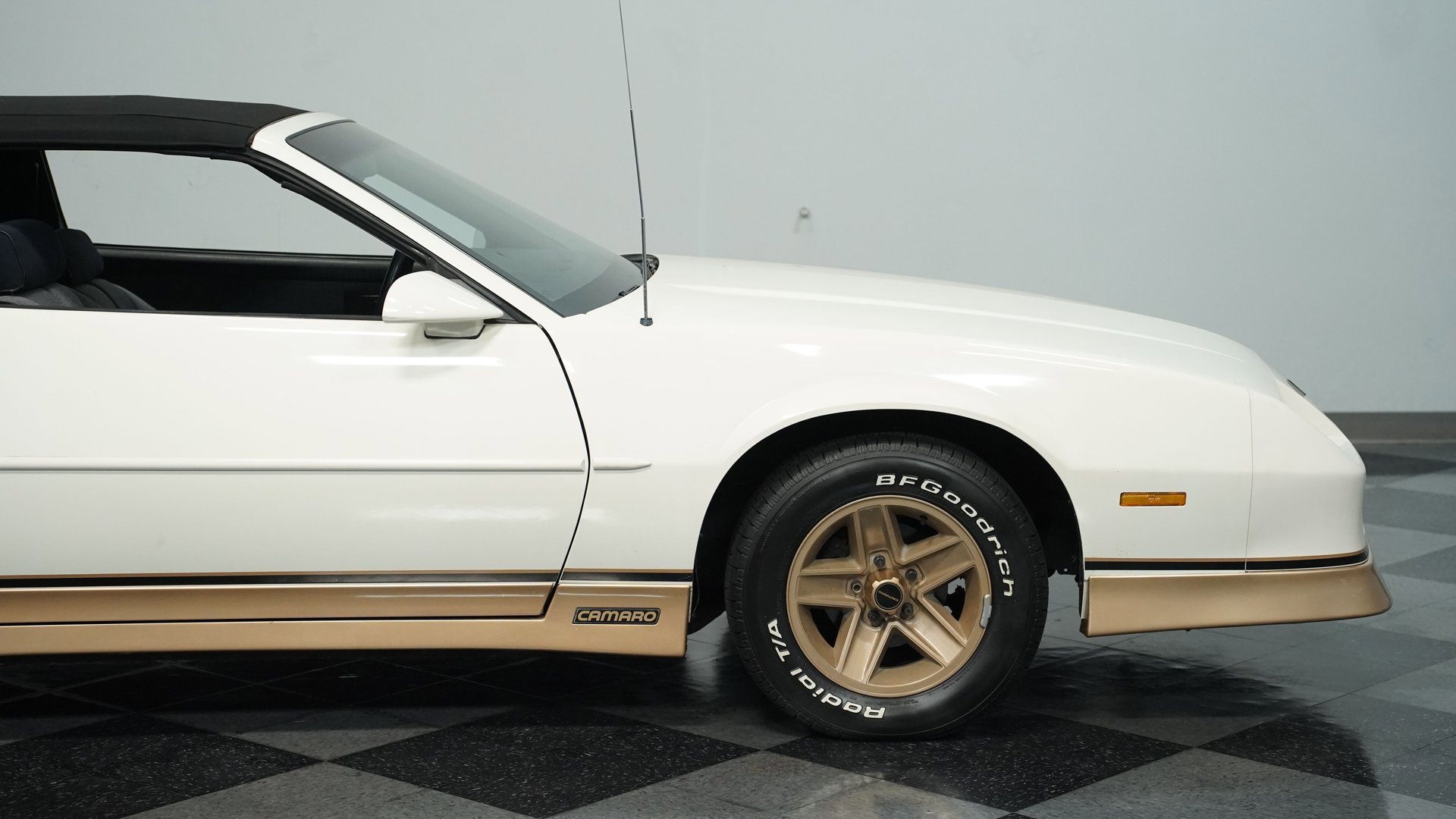 Used 1988 Chevrolet Camaro LT image 27