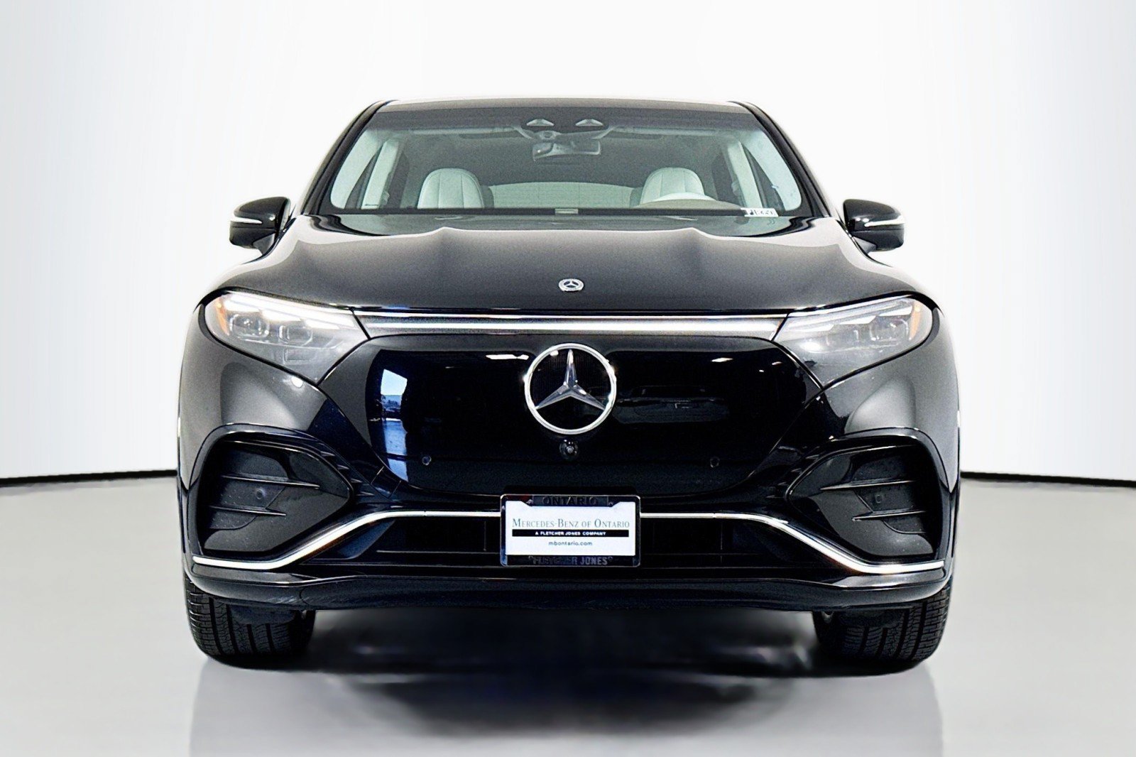 Certified 2023 Mercedes-Benz EQS 580 4MATIC SUV image 3